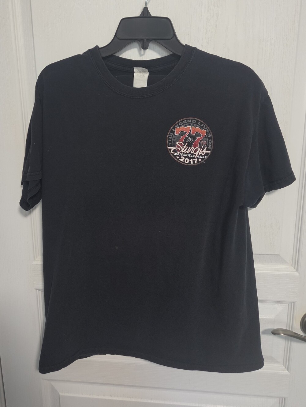 Sturgis Motorcycle RallyT-Shirt Black 77th 2017 Black Hills Rally Men’s Large